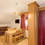 Casa Marcos N 33 Apartman Livigno